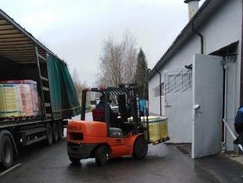 Разгрузка текстильной ленты для производственных нужд Разгрузка текстильной ленты для производственных нужд